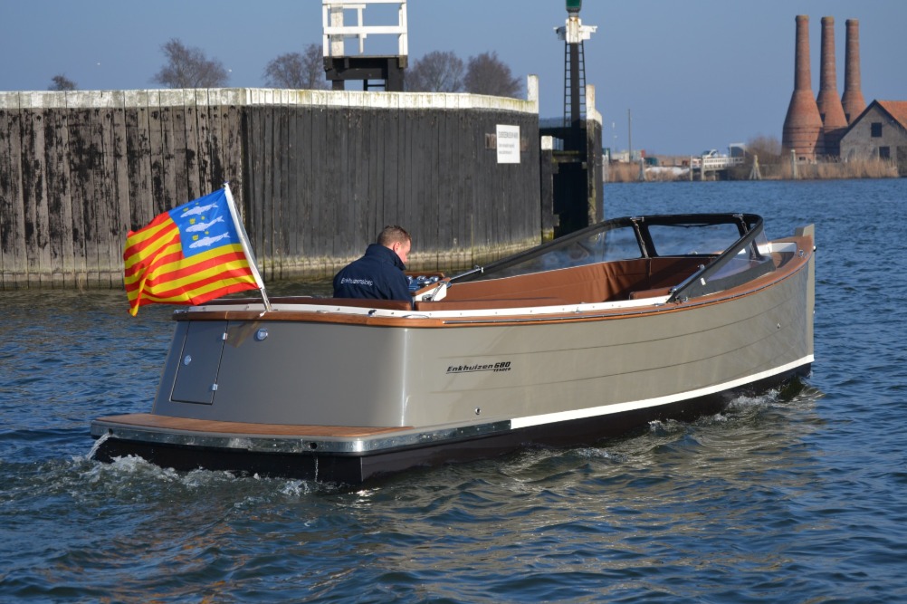 Enkhuizen 680 Tender