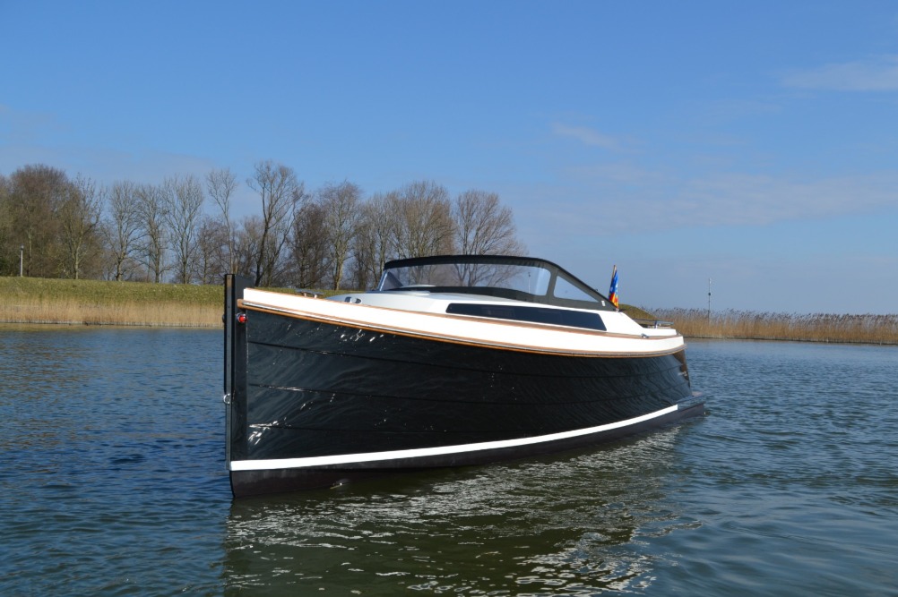 Boat Showrooms, Enkhuizensloep