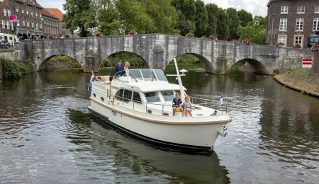 LINSSEN GS 35 AC, for sale, cruising, exterior