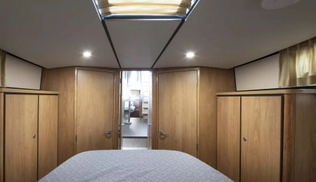 LINSSEN GS 35 AC, for sale, cruising