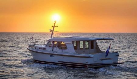 Grand Sturdy 40.0 Sedan for sale, motor yacht