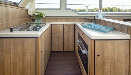 Grand Sturdy 40.0 Sedan for sale, motor yacht, Shepperton