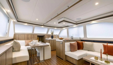 Grand Sturdy 550 AC Variotop®, for sale, saloon