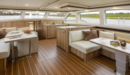 Grand Sturdy 550 AC Variotop®, for sale, Shepperton MArina