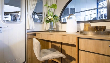 Linssen  30 SL Sedan, for sale, interior