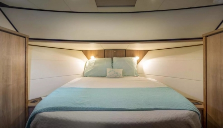 Linssen 40 SL Sedan, for sale, cabin