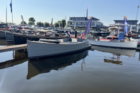 Enkhuizensloep, Enkhuizen 680 Tender, Exterior