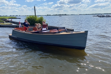 Boat Showrooms, Enkhuizen 680 Tender