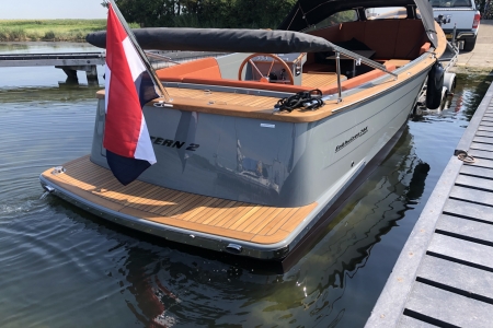 Boat Showrooms, Enkhuizen 744 Tender