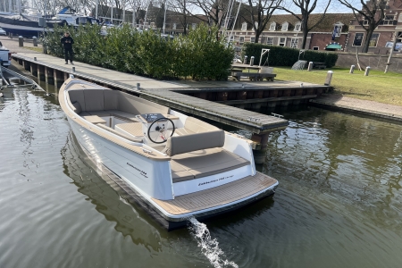 Boat Showrooms, UK Dealer for Enkhuizen 744 Tender Lounge