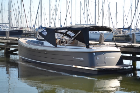 Boat Showrooms,  Enkhuizen 744 Cruiser, Exterior