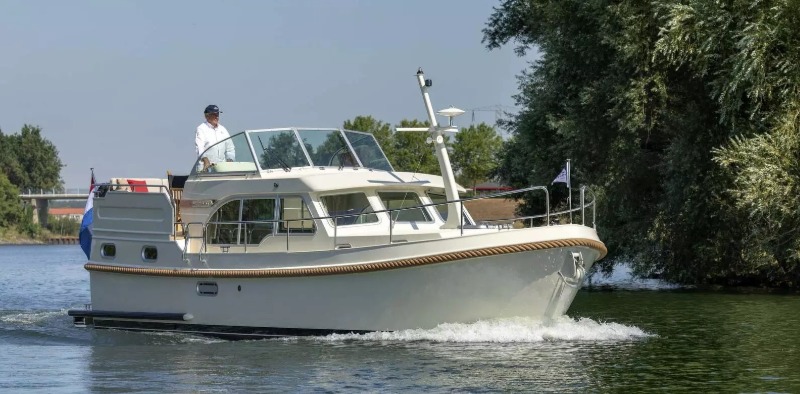 View Linssen model, GRAND STURDY 35.0 AC