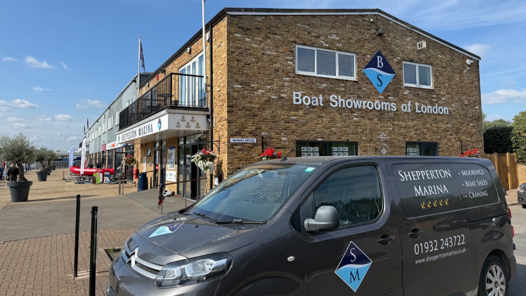 Boat Showrooms - Exclusive Buyer Benefits
