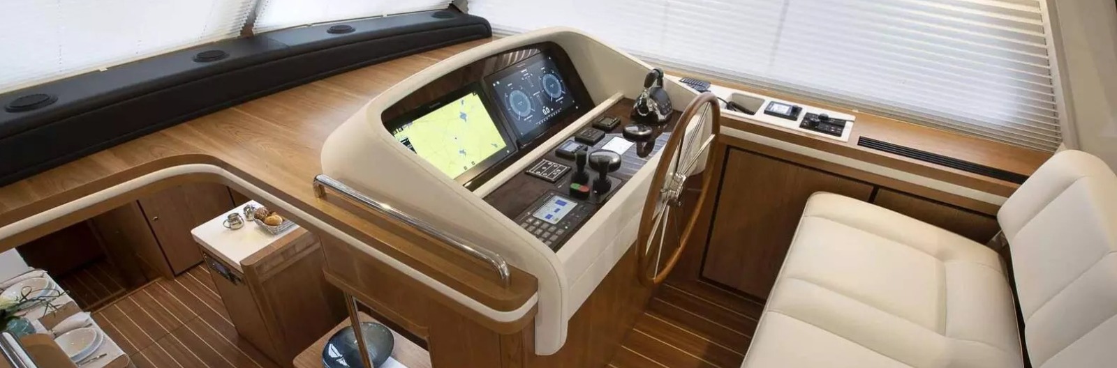 Grand Sturdy 450 AC Variotop® motoryacht